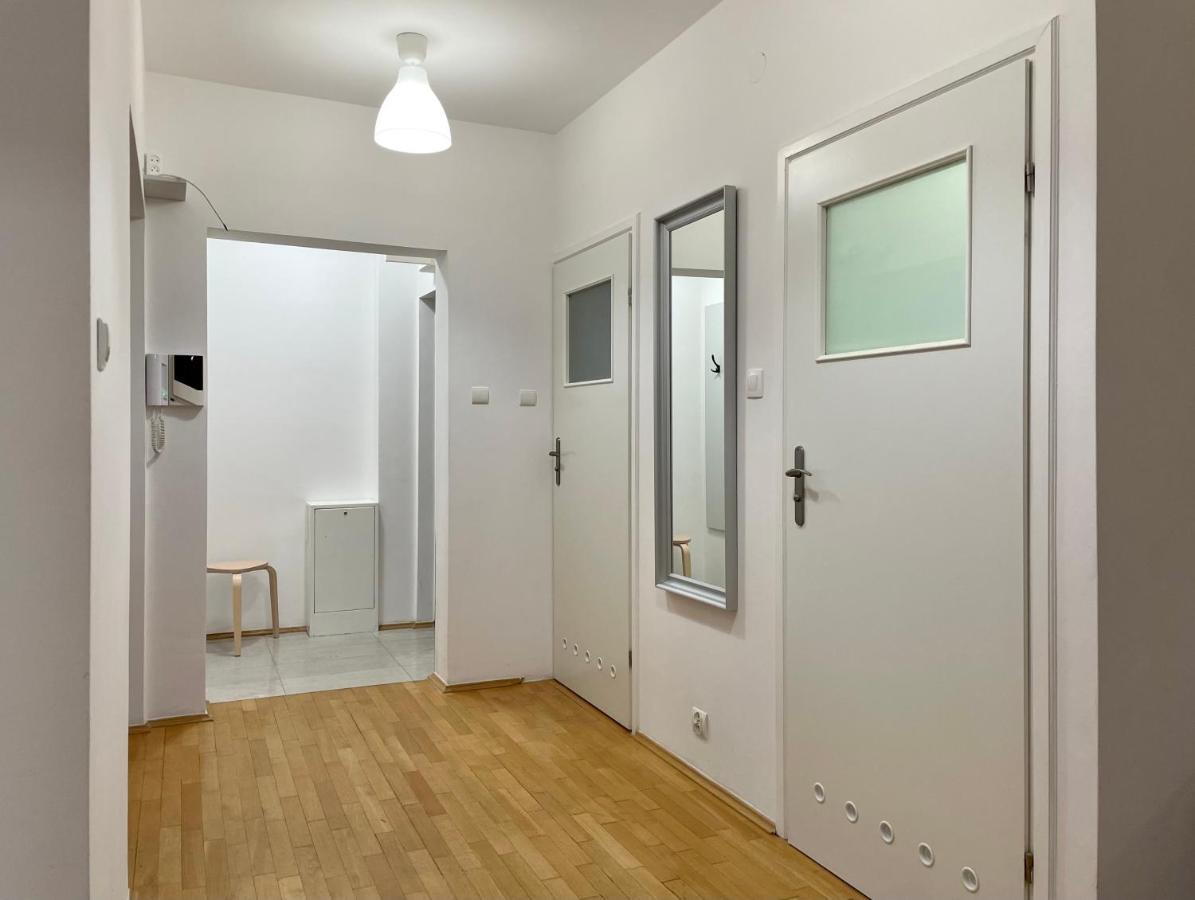 Apartament Przy Atrium Okolice Stacji Metra Rondo Onz Varsovia Exterior foto
