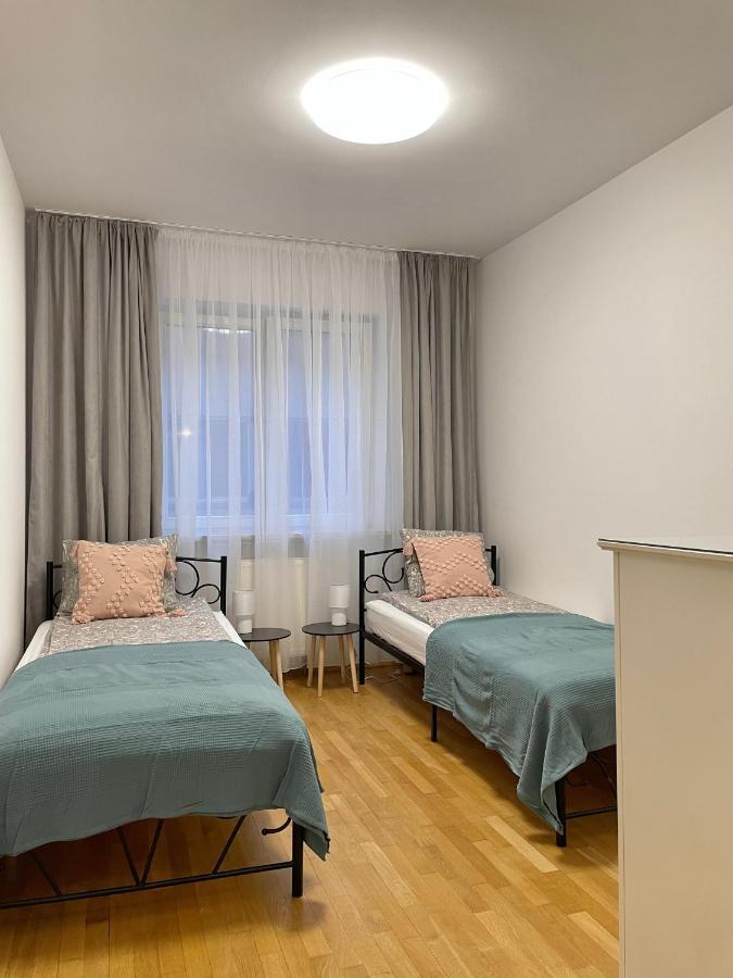 Apartament Przy Atrium Okolice Stacji Metra Rondo Onz Varsovia Exterior foto