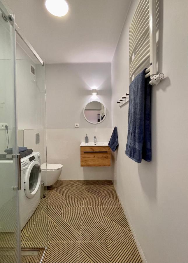 Apartament Przy Atrium Okolice Stacji Metra Rondo Onz Varsovia Exterior foto