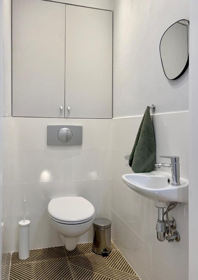 Apartament Przy Atrium Okolice Stacji Metra Rondo Onz Varsovia Exterior foto